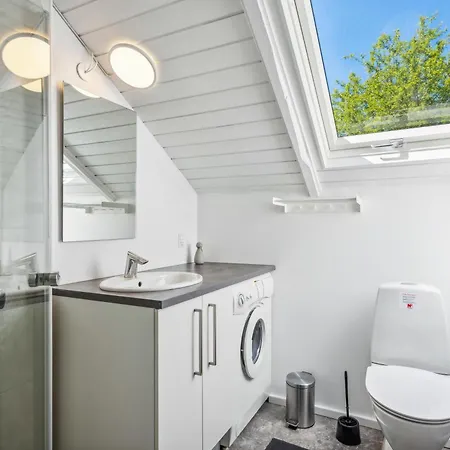 Dom wakacyjny Well-maintained Close To Town And Golf Course Ebeltoft