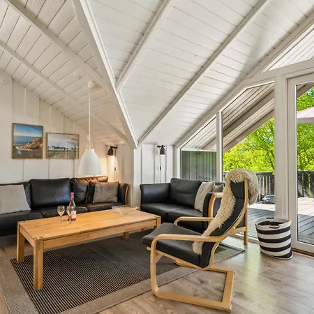 Well-maintained Close To Town And Golf Course Ebeltoft