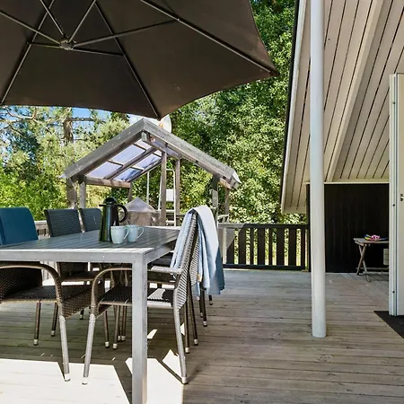 Dom wakacyjny Well-maintained Close To Town And Golf Course